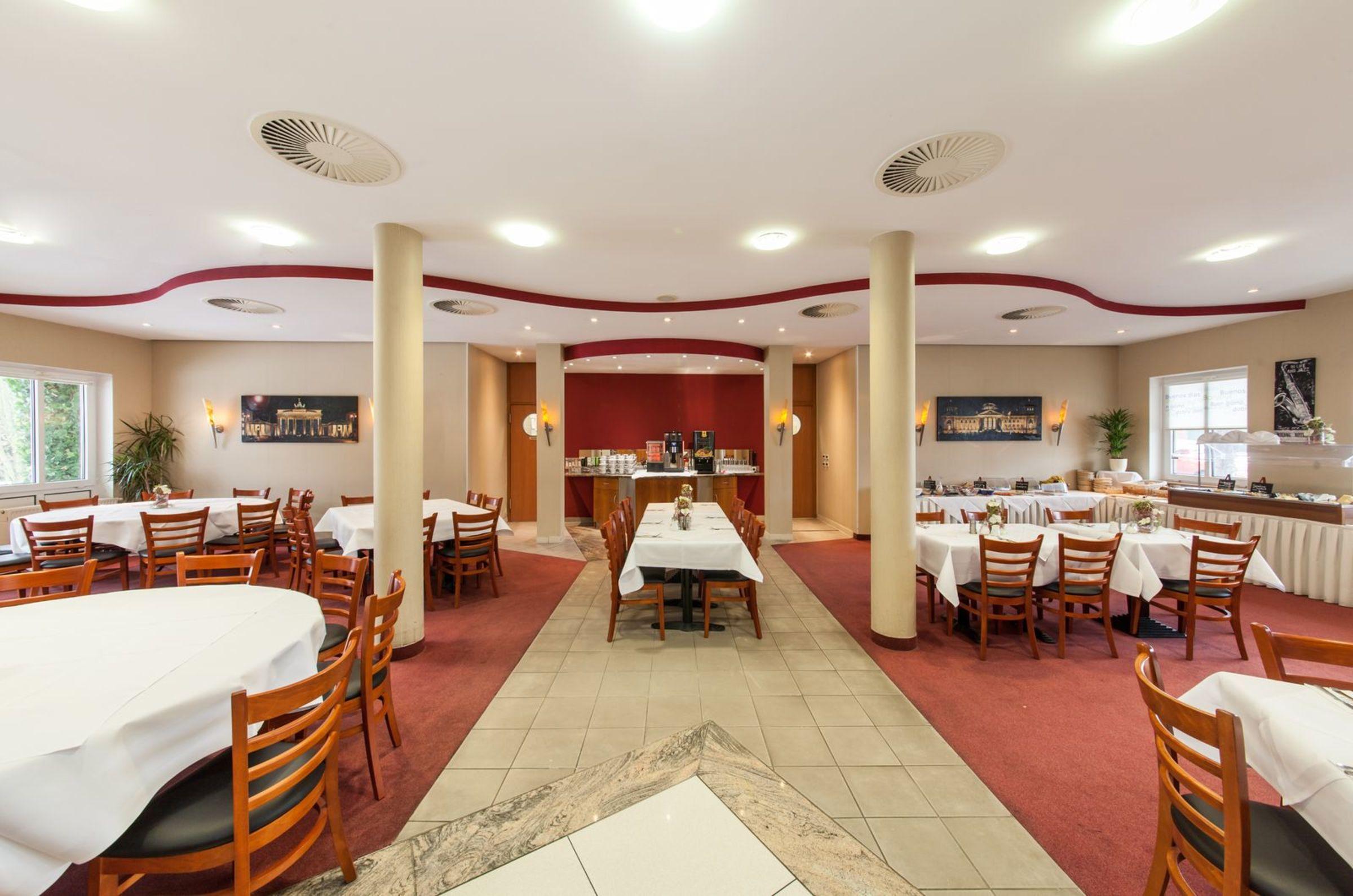 Garner Hotel Cottbus Sued By Ihg Экстерьер фото