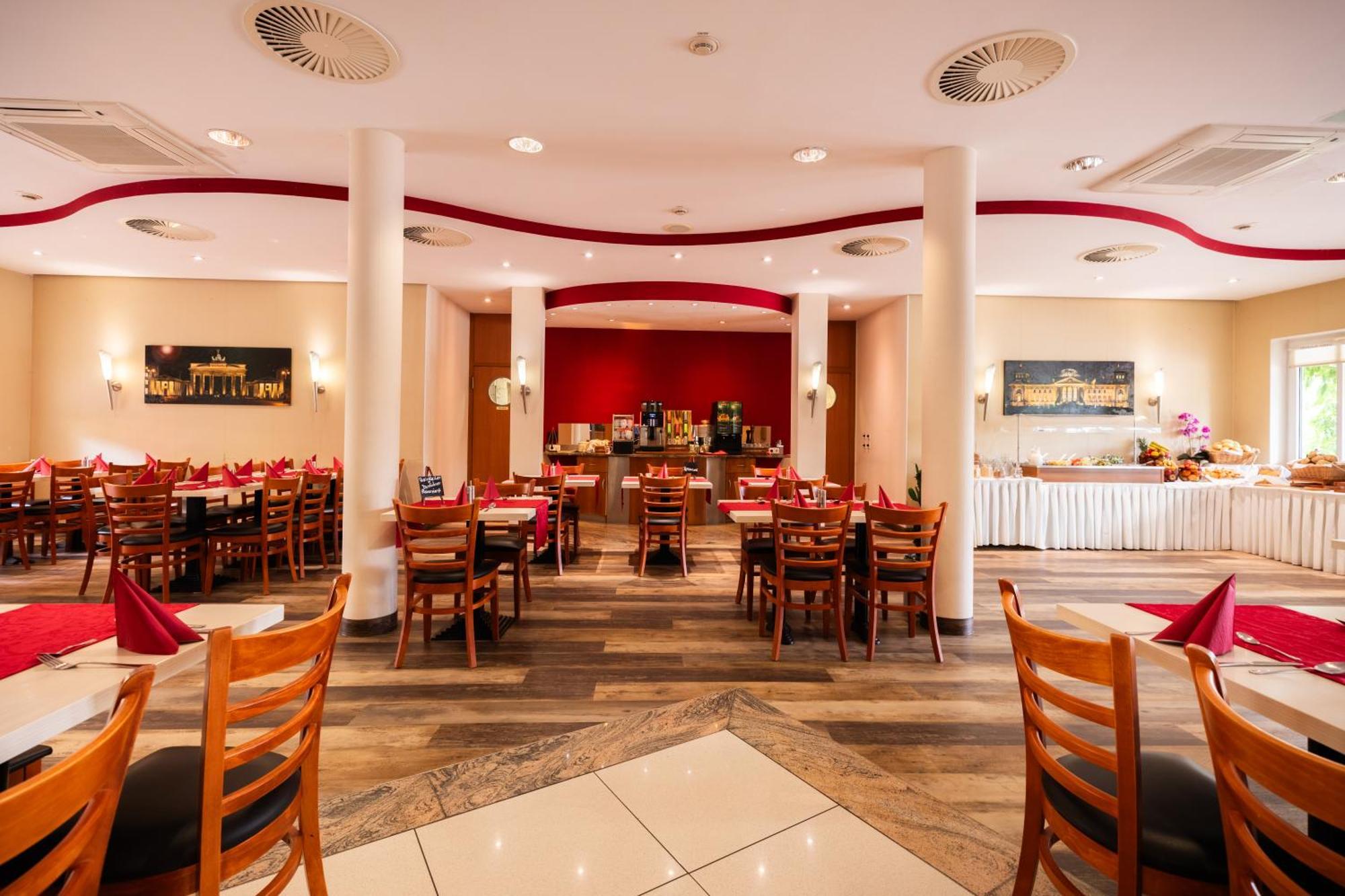 Garner Hotel Cottbus Sued By Ihg Экстерьер фото