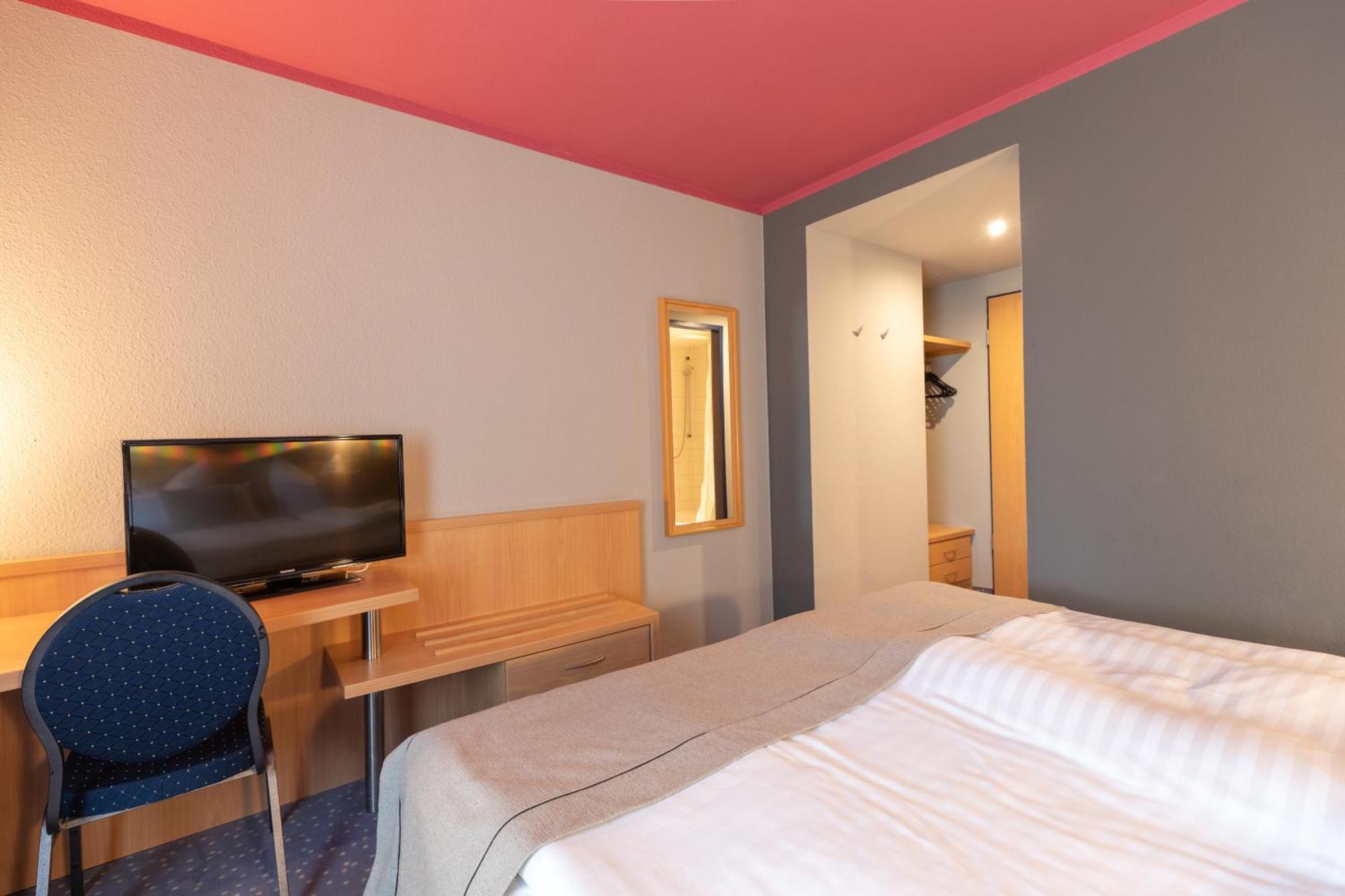 Garner Hotel Cottbus Sued By Ihg Экстерьер фото