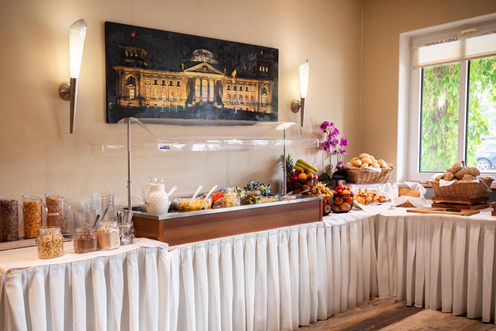 Garner Hotel Cottbus Sued By Ihg Экстерьер фото
