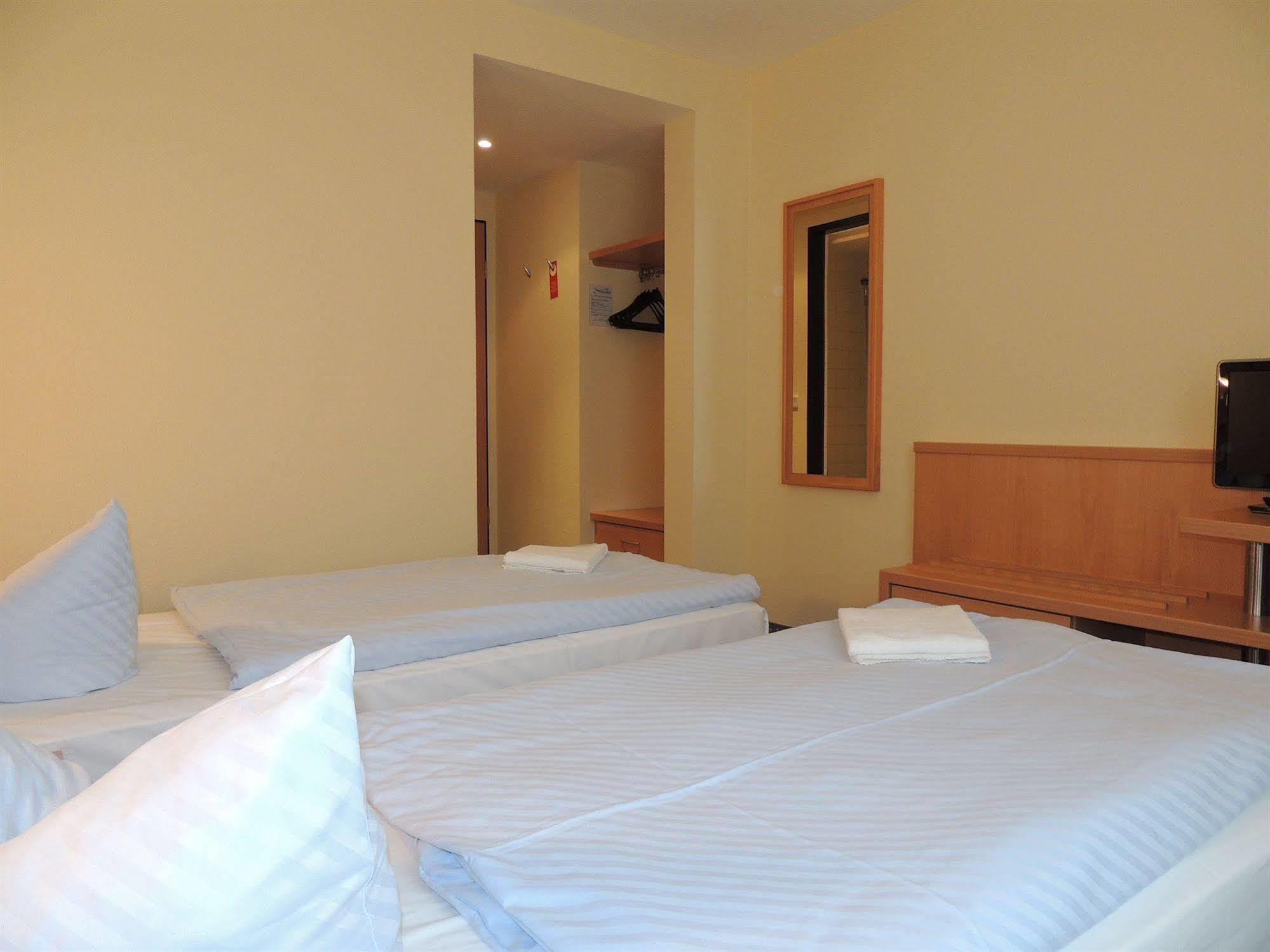 Garner Hotel Cottbus Sued By Ihg Экстерьер фото