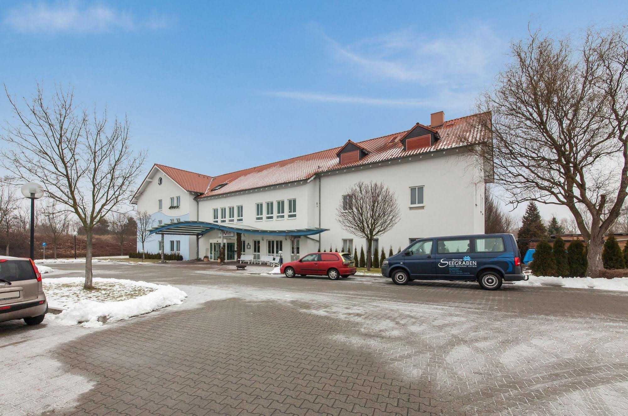 Garner Hotel Cottbus Sued By Ihg Экстерьер фото